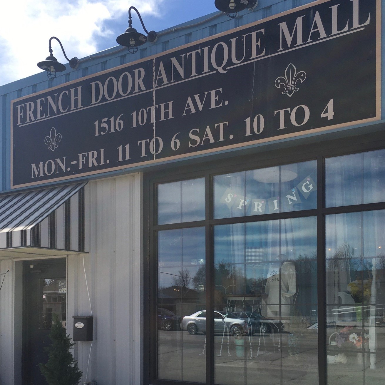 French Door Antique Mall & Creative Boutique (Sidney)