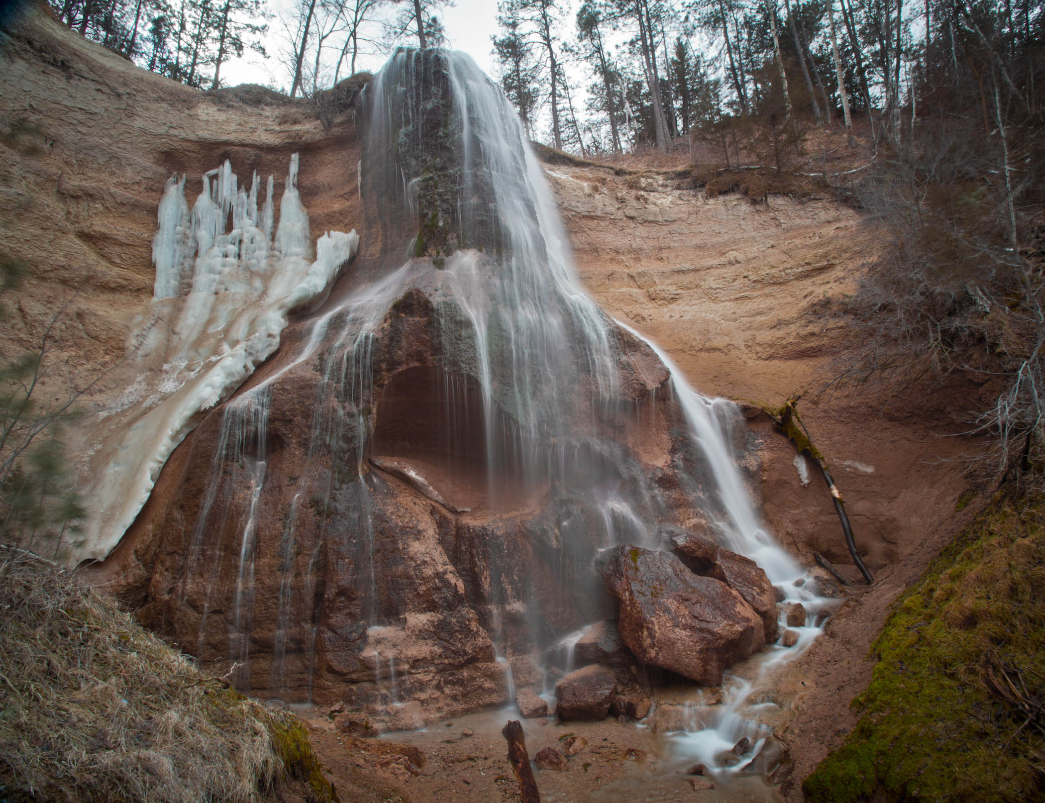 Icy Smith Falls in winter
