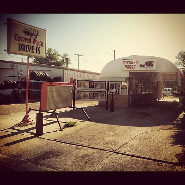 Covered Wagon Drive Inn (Gordon)