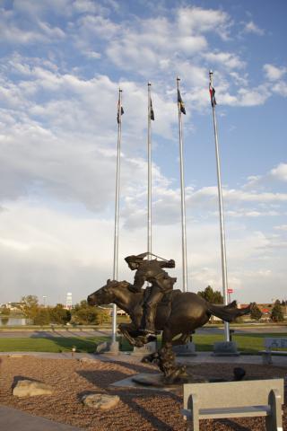 ponyexstatue