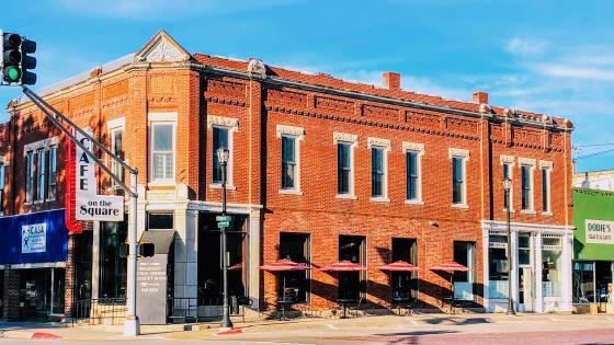 Cafe on the Square